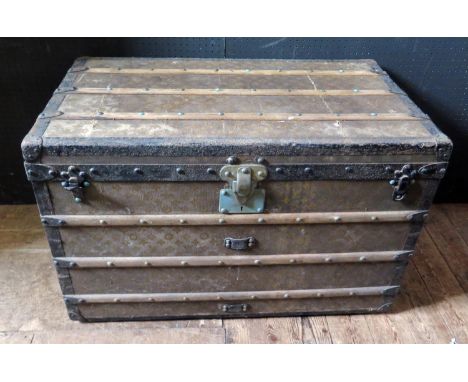 A Louis Viton Trunk, 90(w)x58(h)x53(d)cm 