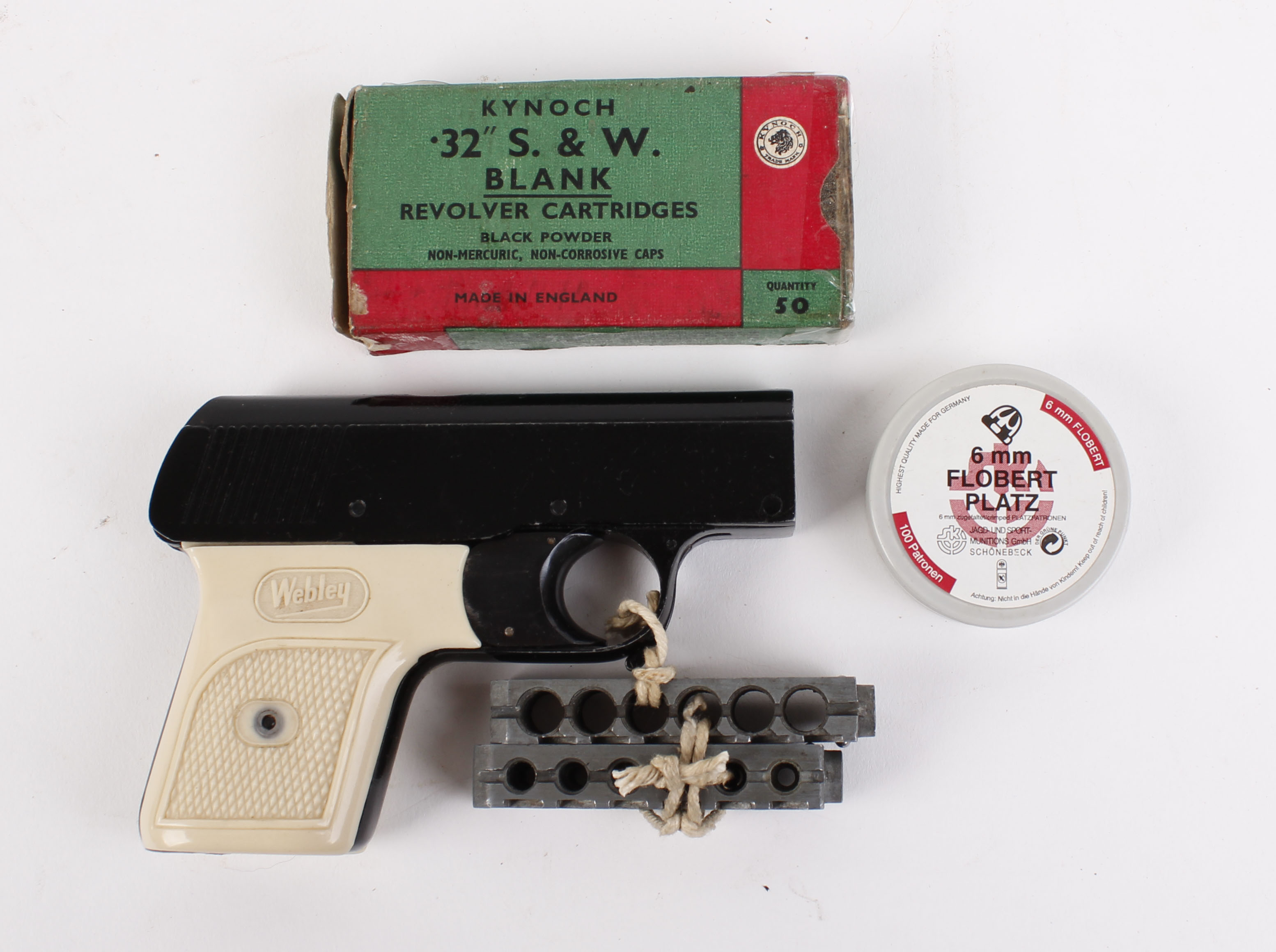 .22/.32 ley Mk2 Sports starting pistol, two 6 shot magazines, and