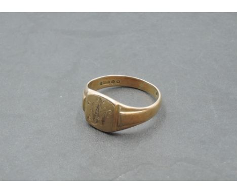 A gent's 9ct rose gold signet ring bearing monogram and moulded shoulders, size W/X &amp; approx 6.8g