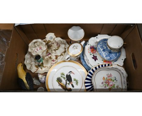 A pair of 19th century Paris porcelain painted Ornithological plates with gilded rims, Dante-Palais Royal 23 cm (both a/f) to