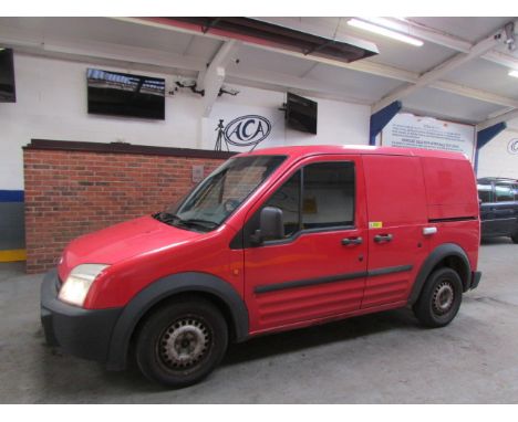 Make &amp; Model: Ford Transit ConnectDate of Reg: LB06 FTZColour: Redcc: 1753MoT: 26-10-2021Fuel Type: DIESELMileage: 67kTra