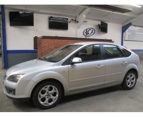 Make &amp; Model: Ford Focus Zetec ClimateDate of Reg: AF08 ZFWColour: Silvercc: 1798MoT: 29-03-2022Fuel Type: PETROLMileage: