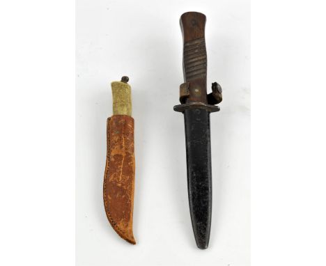 First World War German Trench knife, the blade marked Gottlieb Hammersfahr, with leather and metal scabbard, 29 cm long, and 