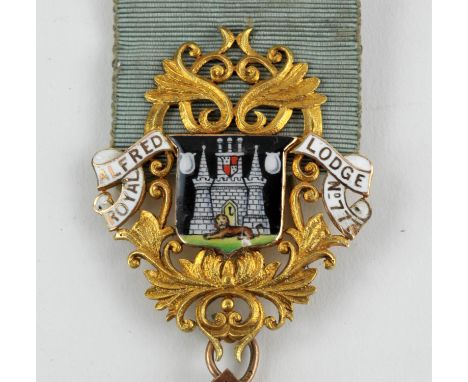 9ct gold and enamel Masonic Past Master's breast jewel for The Royal Alfred Lodge No.777, 1934-1935, to W. Bro Walter Vincent
