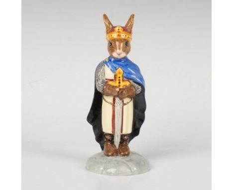 A figure of the legendary leader, wearing royal knight attire and holding his sword Excalibur. Part of the Arthurian Legends 