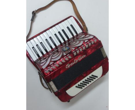GALOTTA 32 BUTTON PIANO ACCORDION IN FITTED CASE