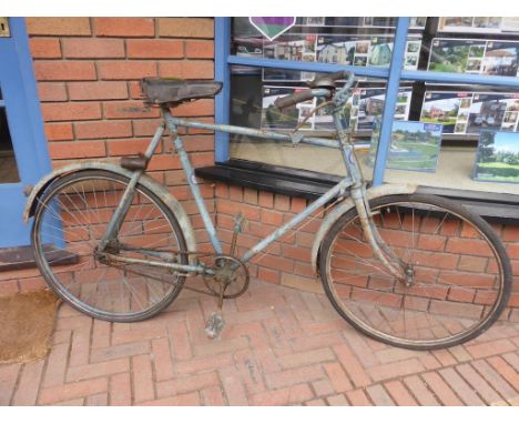LONG MARSTON WWII 'RUN AROUND'!  A VINTAGE GENTS BICYCLE PAINTED IN AIR FORCE BLUE