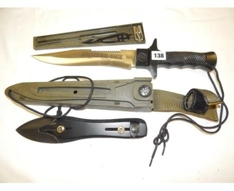 MOLIBDENO SPAIN NUMBER ONE MILITARY STYLE DAGGER WITH INSET COMPASS