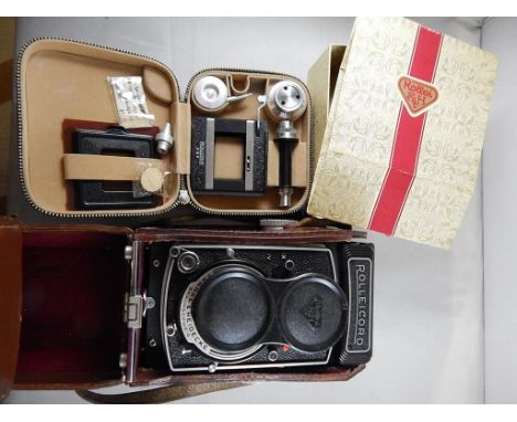 CAMERA ROLLEICORD SYNCHRO COMPUR FRANKE HEIDECHE 1.35/75 NO 8237125 IN ORIGINAL CASE & ROLLEIKIN DPB ACCESSORIES