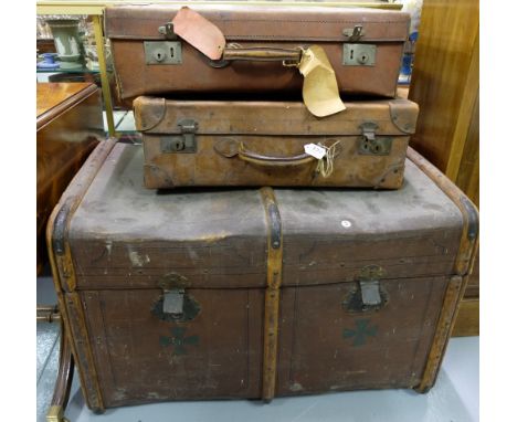 Large Canvas Trunk with wooden bands and two leather suitcases (3)