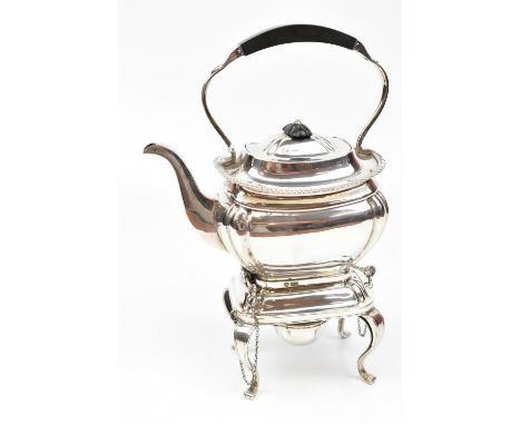 An Edwardian hallmarked silver spirit kettle on stand, Sheffield 1907 height 33cm, approx 41.1oz/1279.8g.