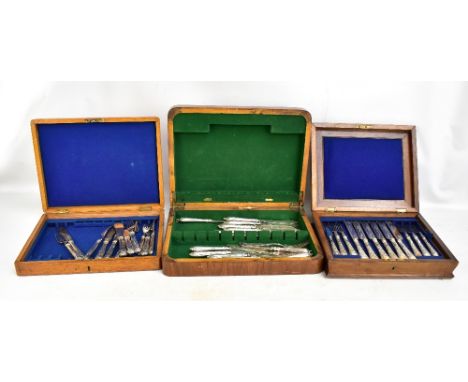 JOHN GAMMAGE; a set of fifteen Victorian hallmarked silver handled fish knives with relief and engraved foliate detail, initi