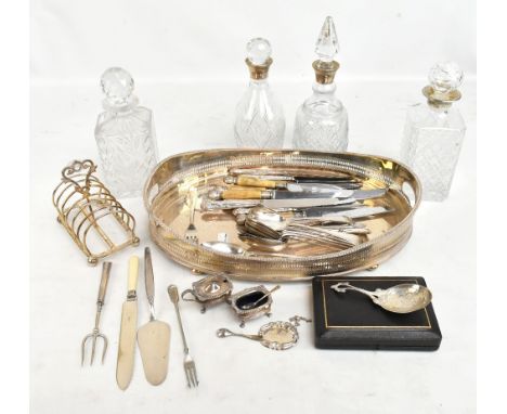 A quantity of assorted silver plate to include a twin handled butlers' tray with cast rim, flatware, a two piece cruet set, e