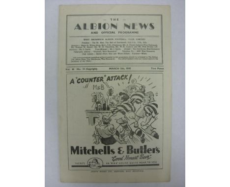 WEST BROMWICH ALBION, 1948/1949, a football programme from the home fixture with Fulham, played on 05/03/1949 (slight fold).