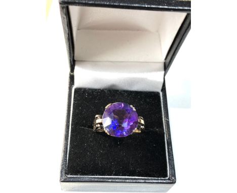 14ct gold large amethyst ring weight 6.3g 
