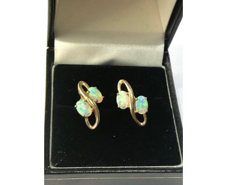 14ct gold opal earrings 