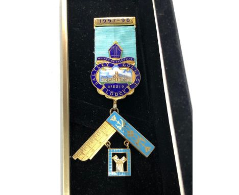 Boxed hallmarked silver and enamel masonic jewel 5319 lodge saltley college 