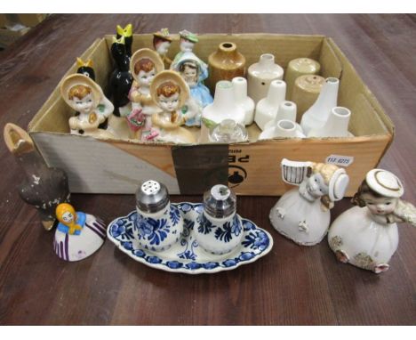 Vintage pie funnels and a Delft cruet set