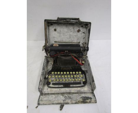 Vintage Corona typewriter in case A/F
