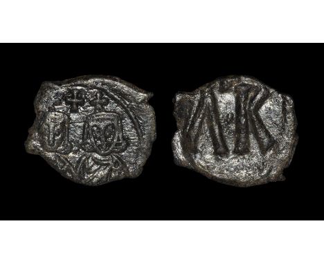 813-820 AD. Syracuse mint. Obv: no legend, busts facing of Leo V on the left and Constantine on the right, both crowned and w