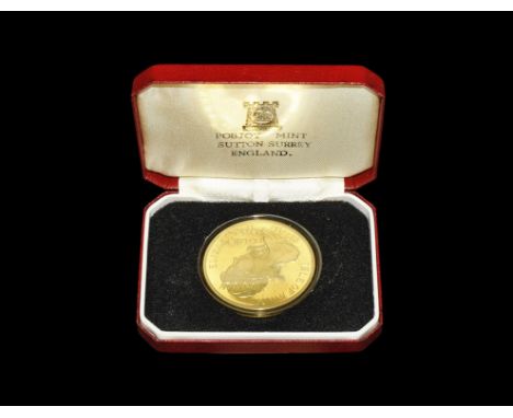 Dated 1977 AD. Silver issue. Obv: profile bust with date below and ELIZABETH II ISLE OF MAN legend. Rev: crown over monogram 