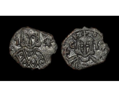 813-820 AD. Syracuse mint. Obv: LEON legend above, crowned, half-length figure facing with short beard, wearing loros, holdin