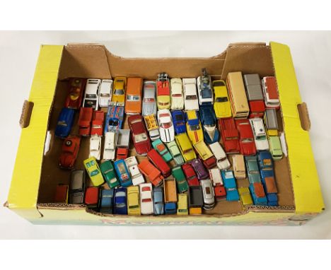 TRAY OF VINTAGE DIE CAST CORGI &amp; MATCHBOX VEHICLES