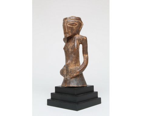 DR. Congo, Kusu, half figure, with magic substance on top of the head. h. 21,5 cm. [1]