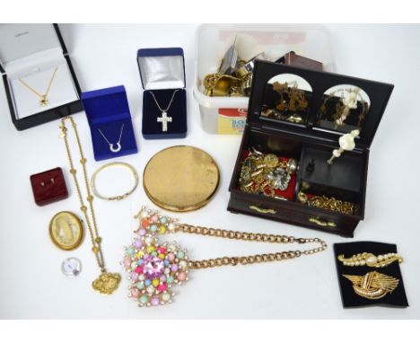 A quantity of costume jewellery to include four pairs of gold plated earrings, a 925 silver necklace with rhinestone horsesho