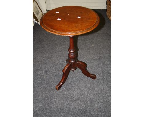A Victorian mahogany circular topped tripod table, 49cm diameter