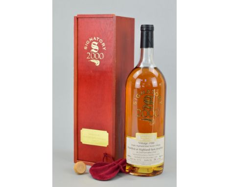 A BOTTLE OF HIGHLAND PARK DISTILLERY SINGLE MALT SCOTCH WHISKY, Signatory 2000, Vintage 1988, Butt No.11 7 31, bottle No.352 