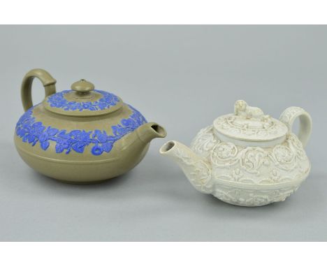 AN EARLY 19TH CENTURY WEDGWOOD DRABWARE TEAPOT, of squat circular form, green grey body with bands of blue convolvulus to the