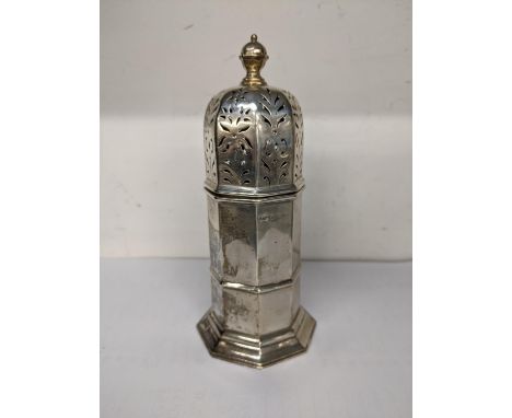An early 20th century silver sugar caster hallmarked Birmingham 1922, 177gLocation: 