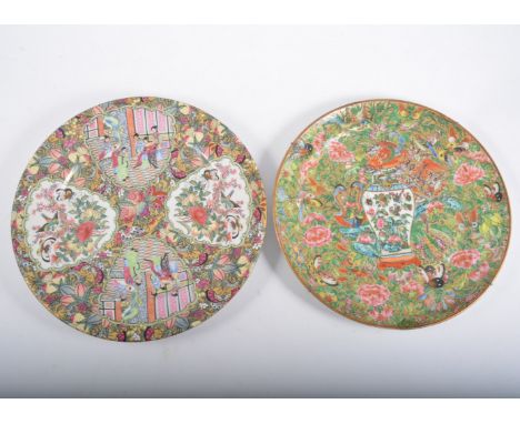 Two Canton plates, 26 cnd 25cm.