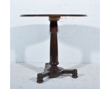 Victorian mahogany occasional table, oval top, moulded edge, turned column, tripod base, the top 82cm x 59cm, height 79cm.