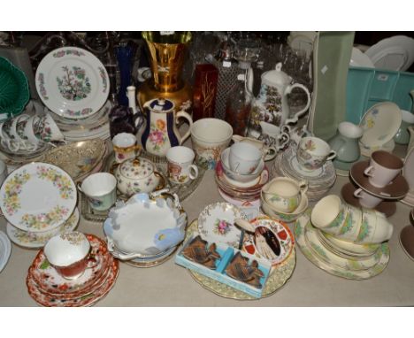Poole Pottery - a pebble pattern part coffee service, a green glazed part tea service; etc 
