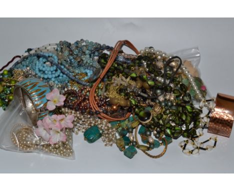 Costume Jewellery - hardstone beaded necklaces, various stones and cuts; simulated pearls; copper hammer beaten bangle; brooc