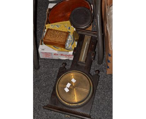 Boxes and Objects - an Edwardian mahogany and marquetry oval tray, inlaid with a shell patera, wavy edge, c. 1910; an Orienta
