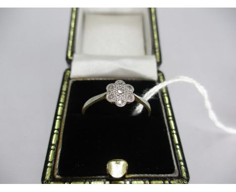 18ct Gold Diamond Cluster Ring 