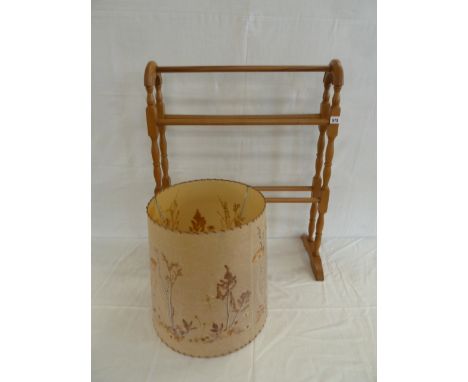Beech towel stand and dried flower lamp shade (2) 