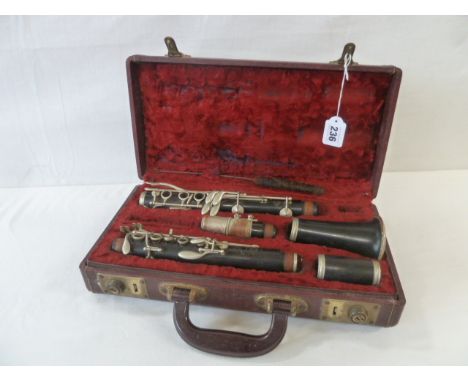 Selmer clarinet in velvet lined case 