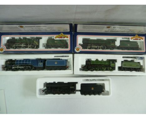 Bachmann 00 Gauge locomotives and tenders (5) in include Impala and Phoenix 
