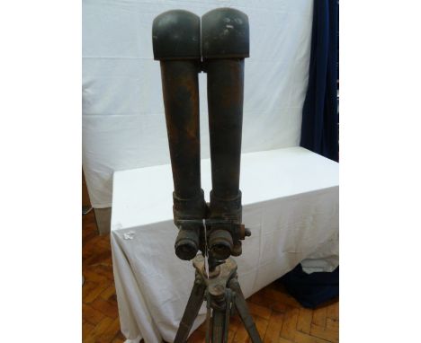 WWII Trench binoculars (ZF14ZGI) on tripod 