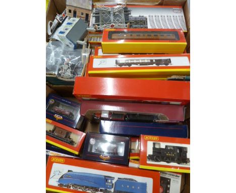Hornby 00 Gauge model railway - Mallard engine, coaches wagons, track etc 