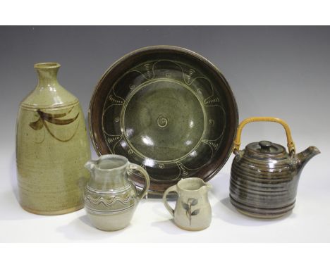 A small group of studio pottery, including a Ray Finch Winchcombe circular bowl, diameter 34cm, a Russell Collins oatmeal gla