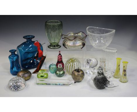 A mixed group of decorative studio glass, 20th century, including a Caithness miniature shamrock paperweight, a Mdina paperwe