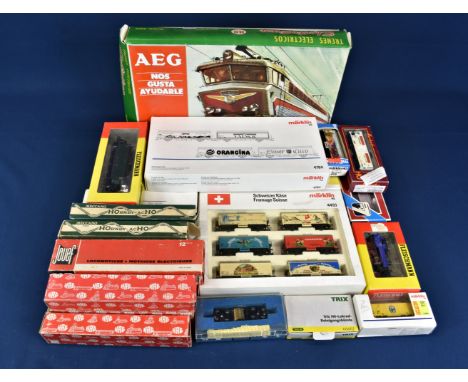 A collection of various HO gauge Locomotives / Rolling stock etc comprising of Fleischmann locomotive 4345 &amp; 4033; Markli