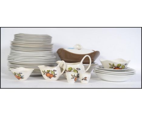 A collection of retro Midwinter Stylecraft Riverside, Roselle and Fashion shape dinner and tea service.