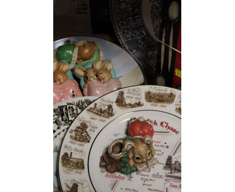 A BOX OF ASSORTED SUNDRIES TO INCLUDE PENDELFIN RABBITS, VINTAGE CUTLERY, COLLECTORS PLATES