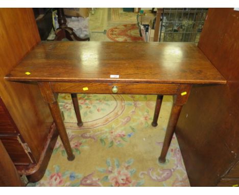 A VINTAGE OAK SINGLE DRAWER SIDE TABLE  W    CM